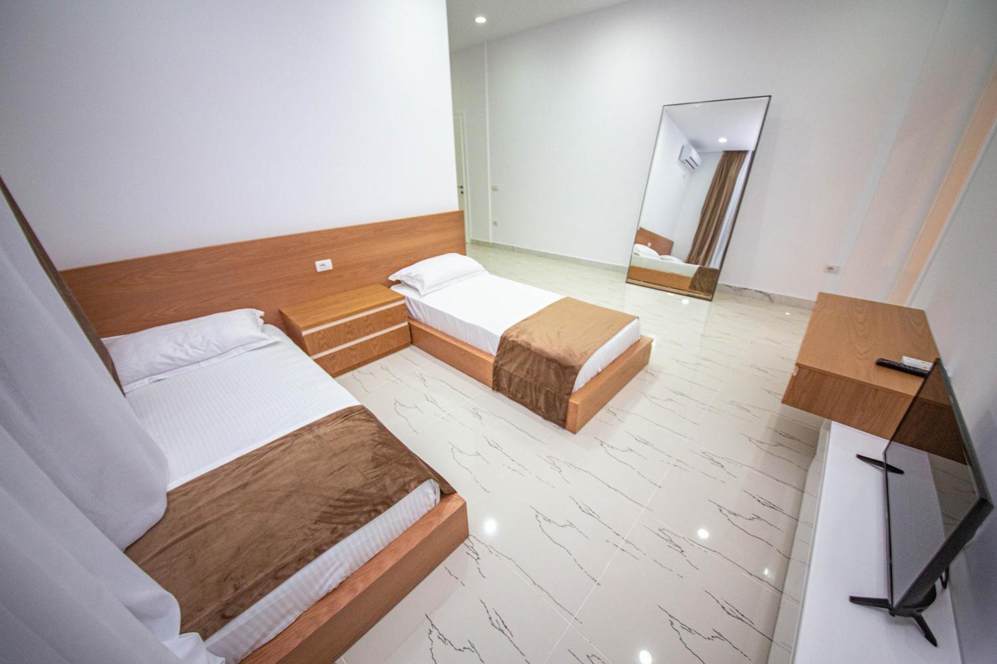 Noan Hotel & Resort Dhermi Phòng bức ảnh